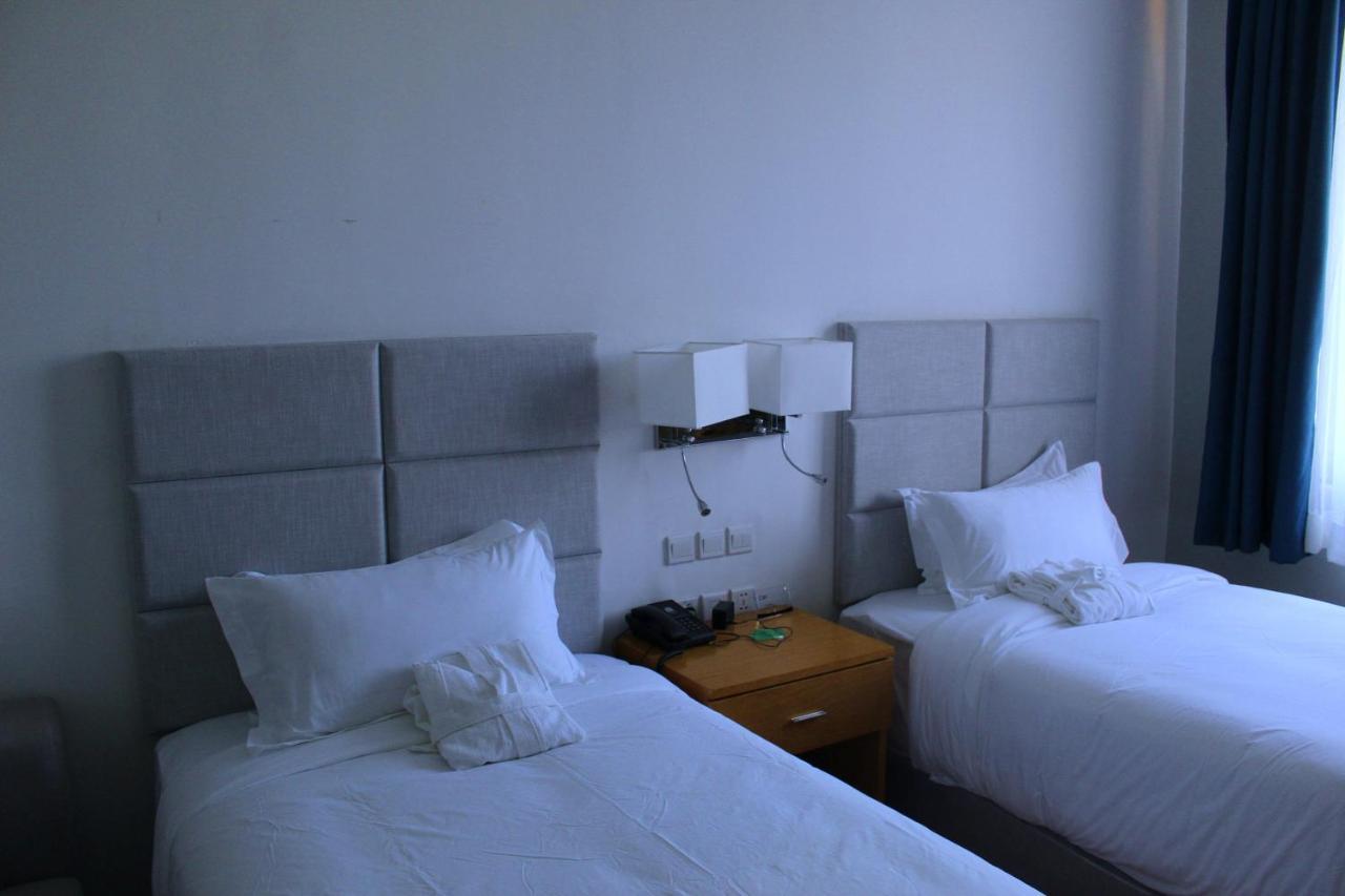Cot Hotel アジス・アベバ エクステリア 写真