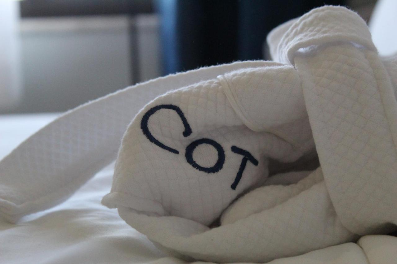 Cot Hotel アジス・アベバ エクステリア 写真